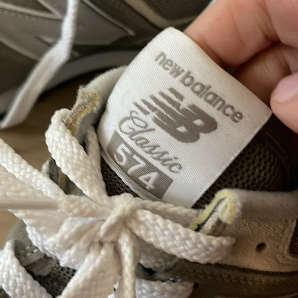 New Balance Classic 574 - Picture 3 of 4